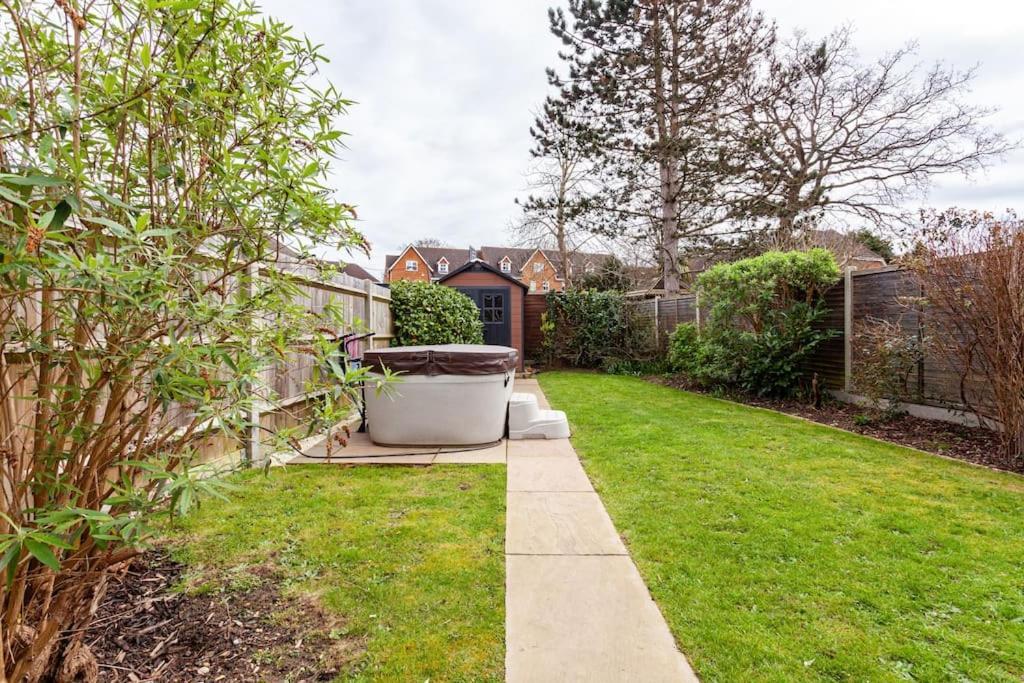 One Bedroom Apartment, Driveway, Bracknell Centre Bagian luar foto